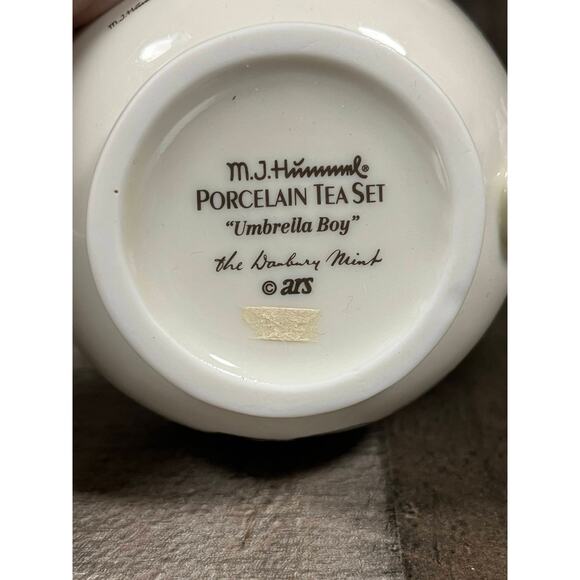 M. J. Hummel Porcelain Stormy Weather Tea Set by The Danbury Mint - Picture 15 of 15